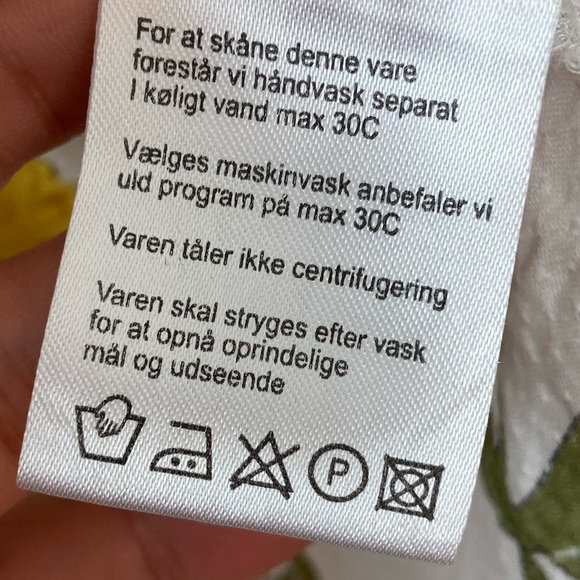 MASAI Colorful Floral Short Sleeve Top - Picture 6 of 8